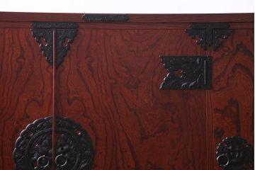 アンティーク家具　当店リメイク　岩谷堂箪笥　収納棚として使える2way脚付サイドボード(衣装箪笥、和タンス)