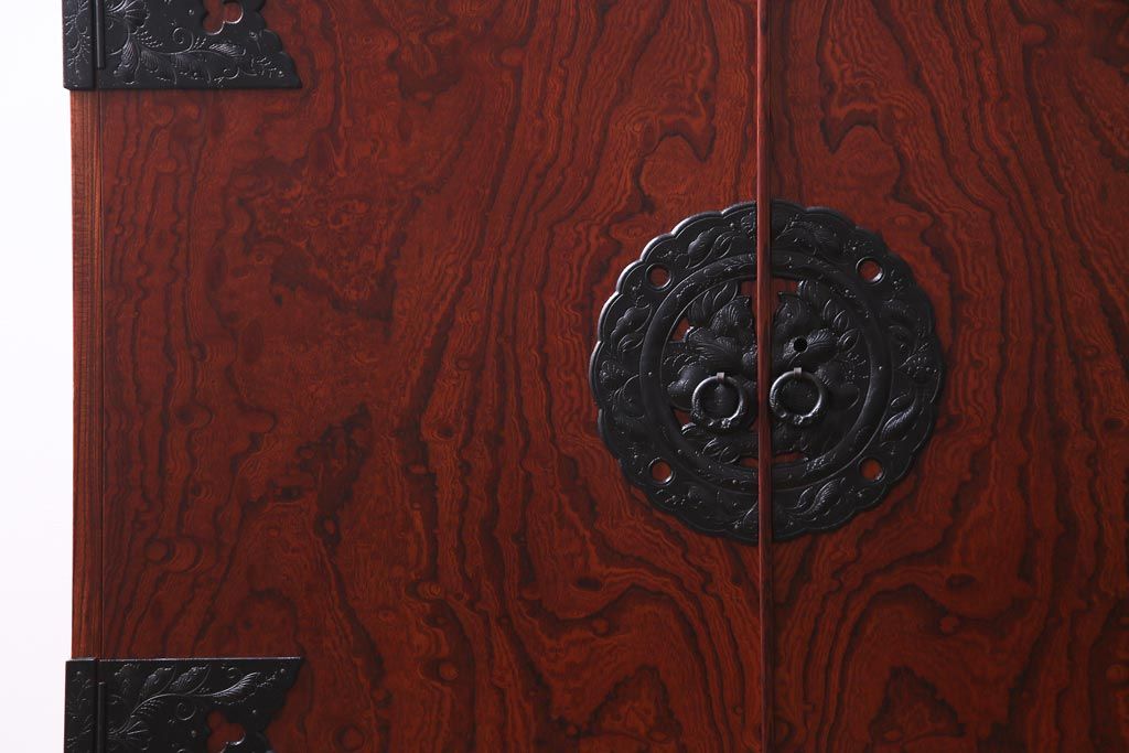 アンティーク家具　当店リメイク　岩谷堂箪笥　収納棚として使える2way脚付サイドボード(衣装箪笥、和タンス)