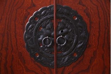 アンティーク家具　当店リメイク　岩谷堂箪笥　収納棚として使える2way脚付サイドボード(衣装箪笥、和タンス)