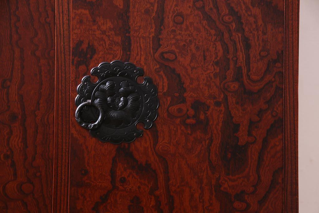 アンティーク家具　当店リメイク　岩谷堂箪笥　収納棚として使える2way脚付サイドボード(衣装箪笥、和タンス)