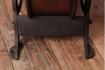 アンティーク雑貨 イギリスアンティーク HARRODS 手回し式 ナイフクリーナー・シャープナー(包丁研ぎ機、ディスプレイ)