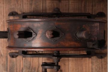 アンティーク雑貨 イギリスアンティーク HARRODS 手回し式 ナイフクリーナー・シャープナー(包丁研ぎ機、ディスプレイ)