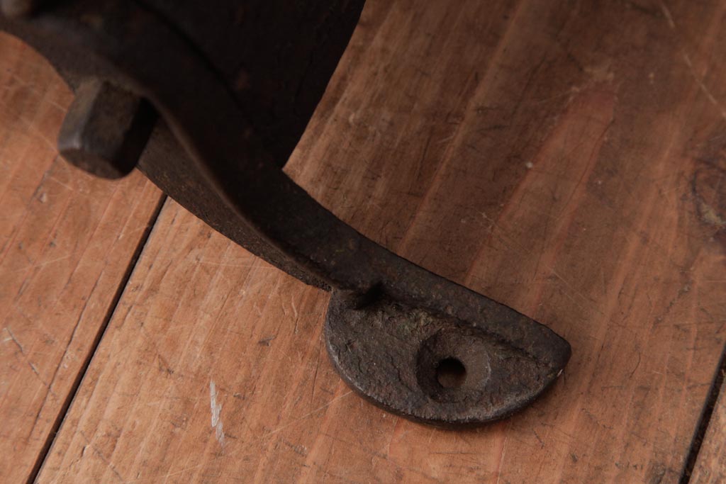 アンティーク雑貨 イギリスアンティーク HARRODS 手回し式 ナイフクリーナー・シャープナー(包丁研ぎ機、ディスプレイ)