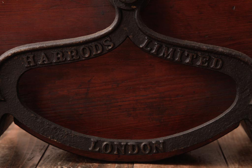 アンティーク雑貨 イギリスアンティーク HARRODS 手回し式 ナイフクリーナー・シャープナー(包丁研ぎ機、ディスプレイ)