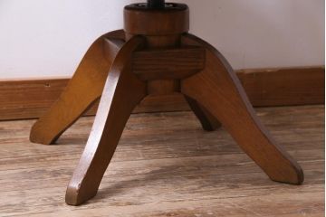 レトロ家具　昭和レトロ　ナラ材　色合いが優しげな回転チェア(回転椅子、アームチェア、イス)