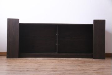 ラフジュ工房オリジナル　古建具リメイク　結霜ガラスとすりガラスが雰囲気引き立てる収納棚(リビングボード、戸棚)