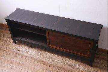 アンティーク家具　和製アンティーク　米沢産　漆塗り　ケヤキの玉杢が美しい脚付きローボード(収納棚、戸棚)