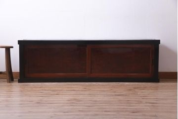 アンティーク家具　和製アンティーク　米沢産　漆塗り　ケヤキの玉杢が美しい収納棚(ローボード、戸棚)