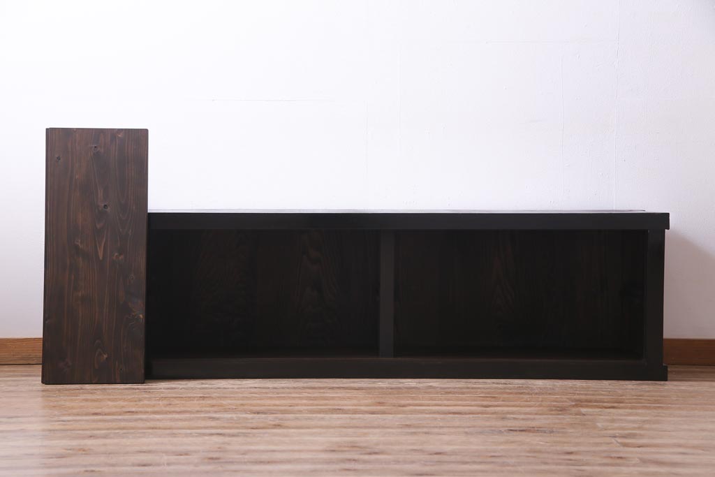 アンティーク家具　和製アンティーク　米沢産　漆塗り　ケヤキの玉杢が美しい収納棚(ローボード、戸棚)