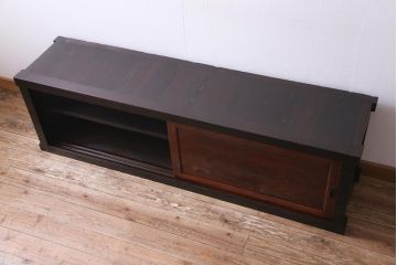 アンティーク家具　和製アンティーク　米沢産　漆塗り　ケヤキの玉杢が美しい収納棚(ローボード、戸棚)