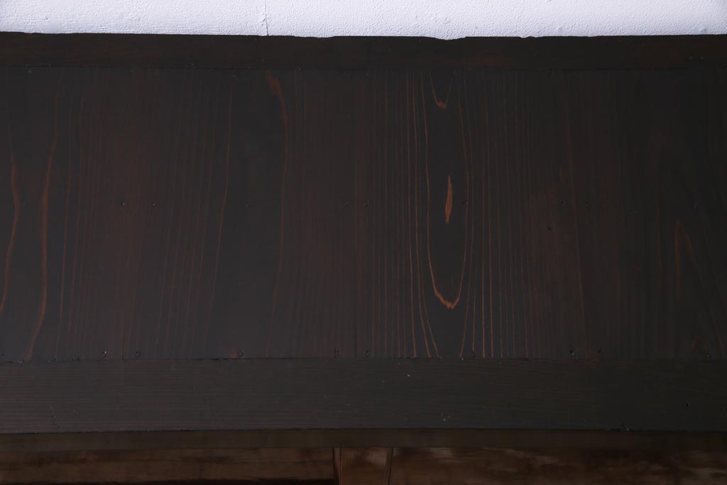 アンティーク家具　和製アンティーク　米沢産　漆塗り　ケヤキの玉杢が美しい収納棚(ローボード、戸棚)