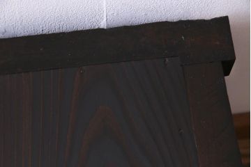 アンティーク家具　和製アンティーク　米沢産　漆塗り　ケヤキの玉杢が美しい収納棚(ローボード、戸棚)