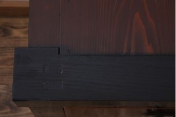 アンティーク家具　和製アンティーク　前面ケヤキ材　漆塗り　モダンな米沢箪笥サイドボード(リビングボード、チェスト、和タンス)