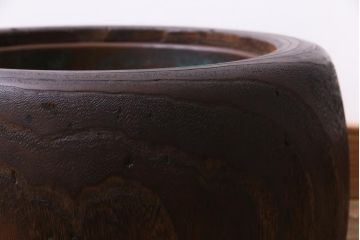アンティーク雑貨　和製アンティーク　風情のある木の質感のくりぬき火鉢(刳り貫き火鉢、手あぶり)