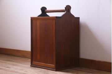 アンティーク雑貨　和製アンティーク　春慶塗　レトロな和の雰囲気漂う木製出前箱(おかもち、岡持)