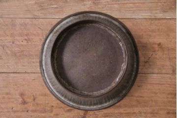 アンティーク雑貨　昭和レトロ　錆びついた質感がお洒落なミルク缶(牛乳缶、ディスプレイ)