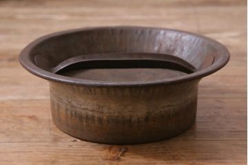 アンティーク雑貨　昭和レトロ　錆びついた質感がお洒落なミルク缶(牛乳缶、ディスプレイ)