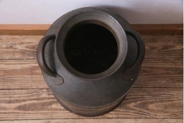 アンティーク雑貨　昭和レトロ　錆びついた質感がお洒落なミルク缶(牛乳缶、ディスプレイ)