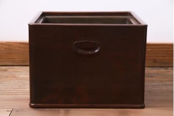 アンティーク雑貨　大正昭和初期　桑材　漆塗り　品の良い和の雰囲気漂う指物家具の角火鉢(手あぶり)(1)