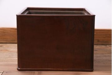 アンティーク雑貨　大正昭和初期　桑材　漆塗り　品の良い和の雰囲気漂う指物家具の角火鉢(手あぶり)(1)