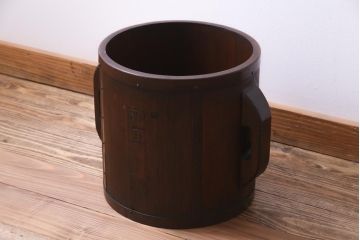 アンティーク雑貨　和製アンティーク　古い物ならではの味わいが魅力の一斗枡(マス、升)