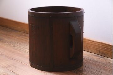 アンティーク雑貨　和製アンティーク　古い物ならではの味わいが魅力の一斗枡(マス、升)