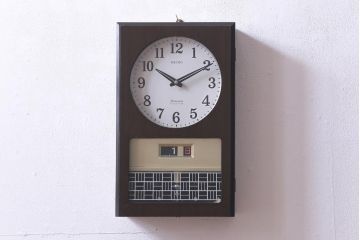 アンティーク雑貨　中古　SEIKO　Sonola(セイコー・ソノーラ)　電池式　カレンダー付き　レトロな佇まいが格好良い壁掛け時計(トランジスタ時計、柱時計)