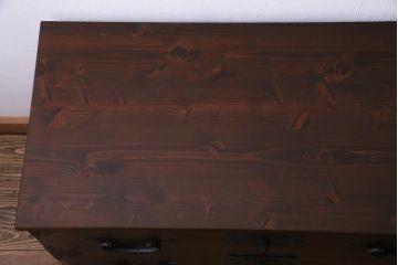 アンティーク家具　和製アンティーク　脚付き　時代箪笥をリメイクした味のあるリビングボード(箪笥ローボード)