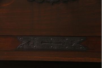 アンティーク家具　和製アンティーク　脚付き　時代箪笥をリメイクした味のあるリビングボード(箪笥ローボード)