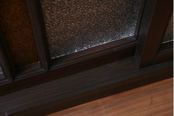 ラフジュ工房オリジナル　当時物色ガラス入り　古建具をリメイクした大正ロマン香る戸棚(収納棚)