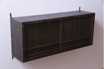 ラフジュ工房オリジナル　味わい深い建具をリメイクした壁掛け戸棚(ウォールシェルフ、収納棚)(1)