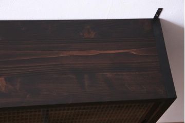 ラフジュ工房オリジナル　味わい深い建具をリメイクした壁掛け戸棚(ウォールシェルフ、収納棚)(2)