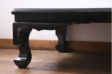中古　民芸家具　ガラス天板付き　鳳凰　気品漂う螺鈿細工の座卓(ローテーブル)