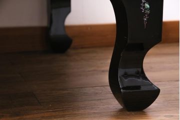 中古　民芸家具　ガラス天板付き　鳳凰　気品漂う螺鈿細工の座卓(ローテーブル)