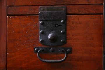 アンティーク家具　古民具　明治期　観音扉　風格のあるヒノキ材製の重ね箪笥(衣装箪笥)