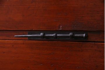 アンティーク家具　古民具　明治期　観音扉　風格のあるヒノキ材製の重ね箪笥(衣装箪笥)