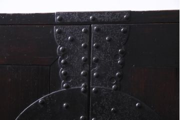 アンティーク家具　古民具　明治期　観音扉　風格のあるヒノキ材製の重ね箪笥(衣装箪笥)