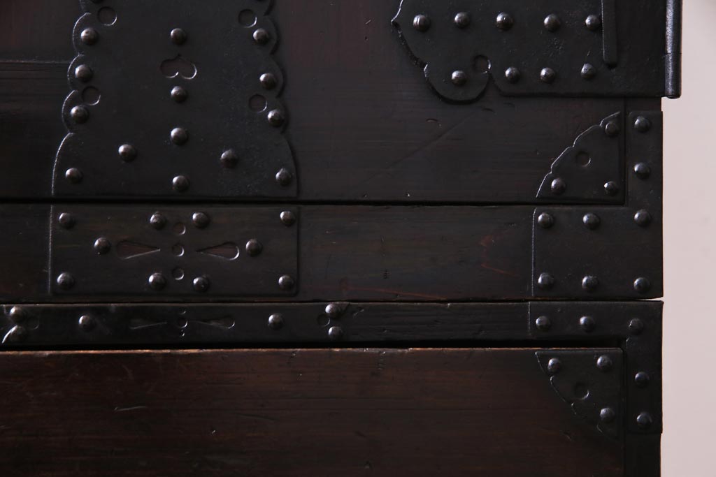 アンティーク家具　古民具　明治期　観音扉　風格のあるヒノキ材製の重ね箪笥(衣装箪笥)