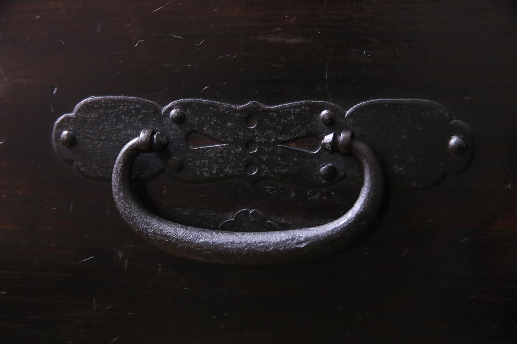 アンティーク家具　古民具　明治期　観音扉　風格のあるヒノキ材製の重ね箪笥(衣装箪笥)