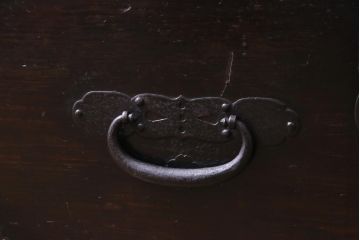 アンティーク家具　古民具　明治期　観音扉　風格のあるヒノキ材製の重ね箪笥(衣装箪笥)