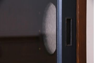 ラフジュ工房オリジナル　古建具リメイク　ノスタルジックなステンドグラス入り戸棚(収納棚、サイドボード)