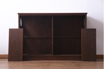 ラフジュ工房オリジナル　古建具リメイク　ノスタルジックなステンドグラス入り戸棚(収納棚、サイドボード)