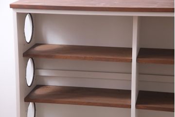 ラフジュ工房オリジナル　リメイク家具　落ち着いた爽やかさが漂うステンドグラス入り収納棚(ガラス戸棚)