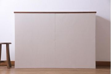 ラフジュ工房オリジナル　リメイク家具　落ち着いた爽やかさが漂うステンドグラス入り収納棚(ガラス戸棚)
