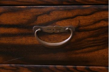アンティーク家具　大正昭和初期　黒柿貼り　シックな和の雰囲気が格好良い引き出し(ローチェスト、小引き出し)