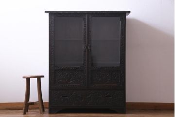 ヴィンテージ家具　ビンテージ　伝統工芸　軽井沢彫り　和モダンな雰囲気漂う本箱(収納棚)