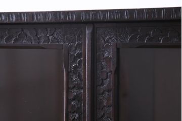 ヴィンテージ家具　ビンテージ　伝統工芸　軽井沢彫り　和モダンな雰囲気漂う本箱(収納棚)