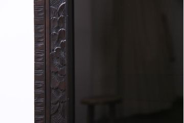 ヴィンテージ家具　ビンテージ　伝統工芸　軽井沢彫り　和モダンな雰囲気漂う本箱(収納棚)