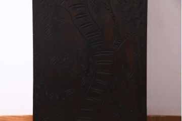 ヴィンテージ家具　ビンテージ　伝統工芸　軽井沢彫り　和モダンな雰囲気漂う本箱(収納棚)