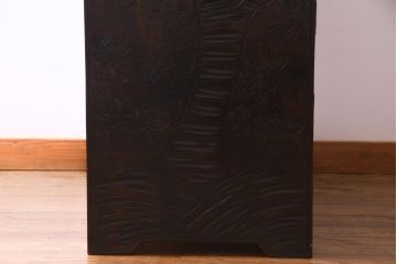ヴィンテージ家具　ビンテージ　伝統工芸　軽井沢彫り　和モダンな雰囲気漂う本箱(収納棚)